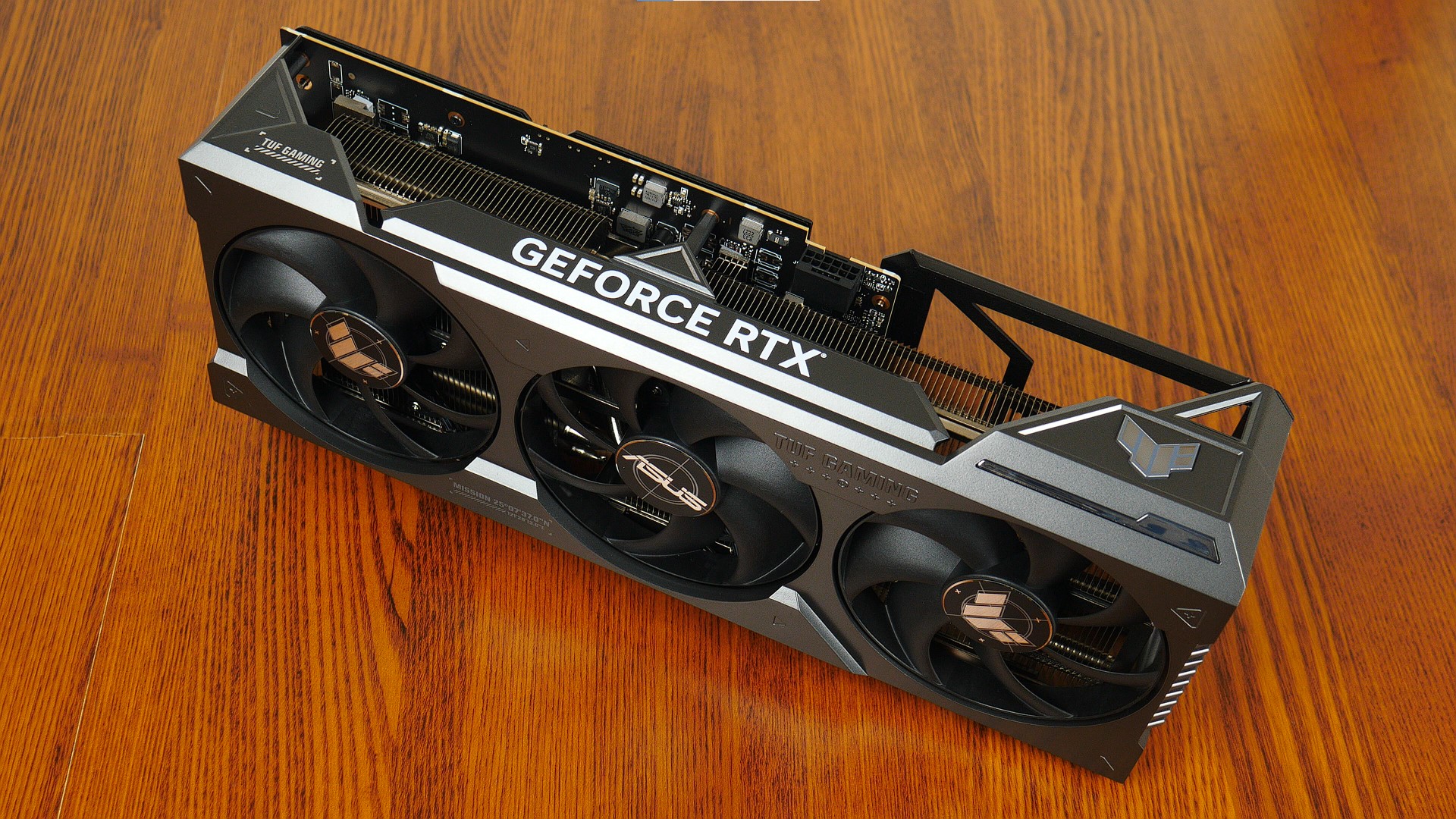 Unboxed: ASUS TUF Gaming GeForce RTX 4080 16GB GDDR6X OC Edition